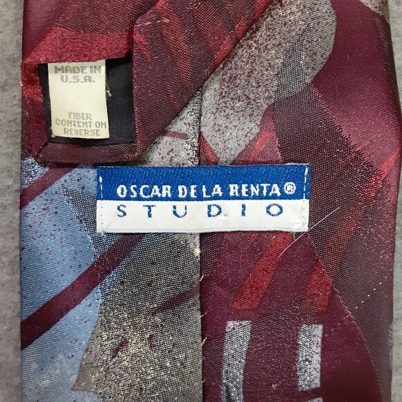 Vintage Oscar de la Renta Studio Men's Tie Polyester/Silk Blend 3 3/4" x 57" - Picture 3 of 6